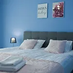 Bianco منزل للإقامة مينززدرويه